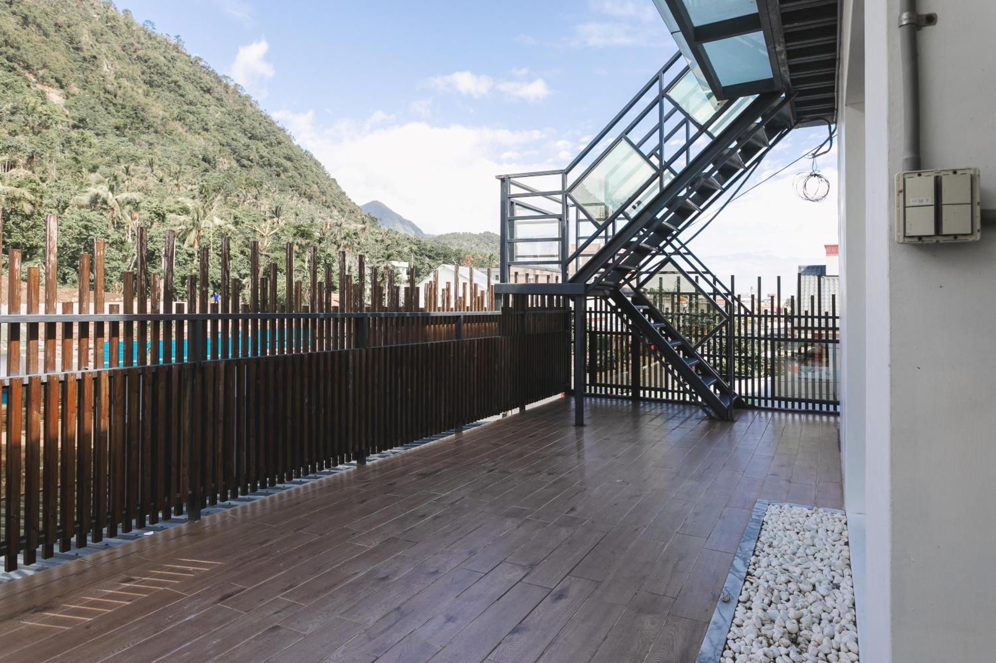 Tropical Low Boundary B&B Donghe Exterior foto