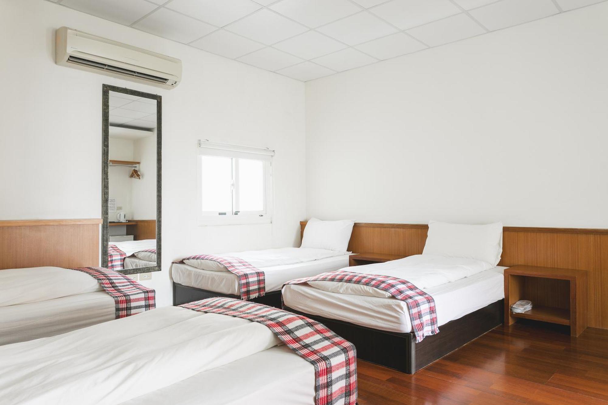 Tropical Low Boundary B&B Donghe Exterior foto